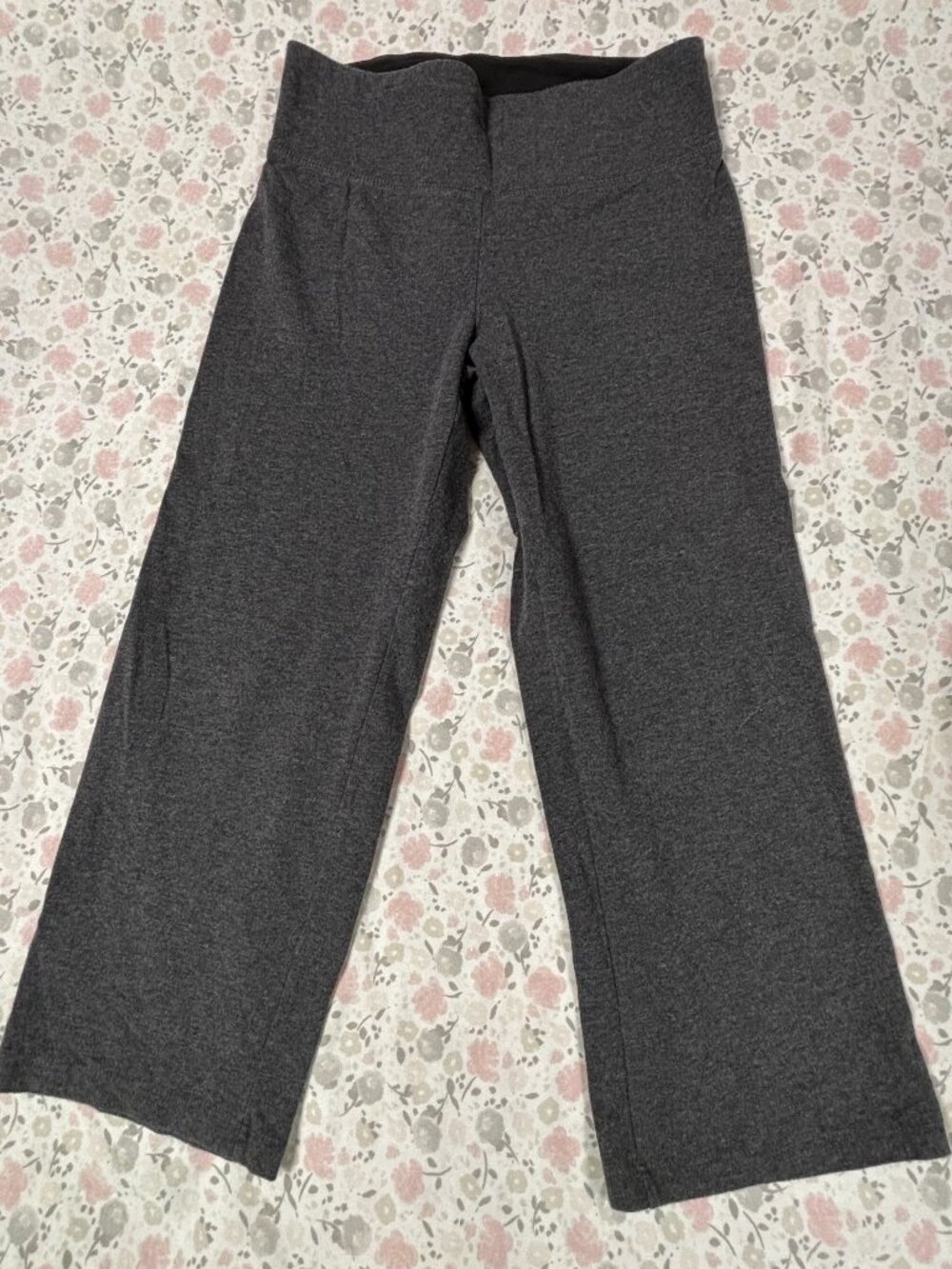 Everlast Women's M Workout Capri Pants - no pockets